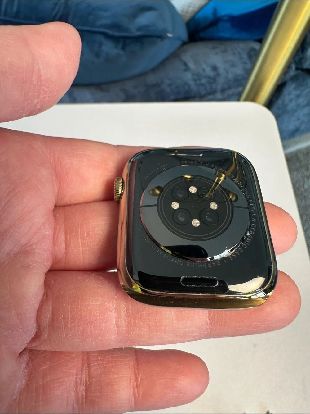 Apple Watch Series 7 (GPS + Cellular, 45mm) Gold